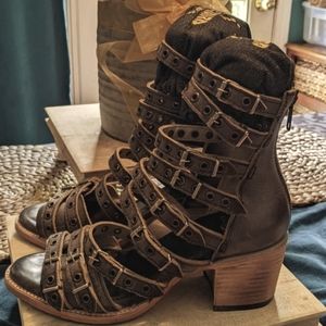 Freebirds by Steven Casandra